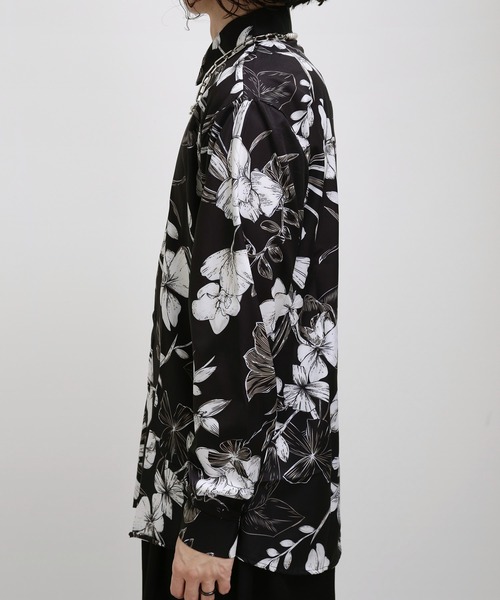 minsobi（ミンソビ）の「フラワー柄プリントロングシャツ（シャツ