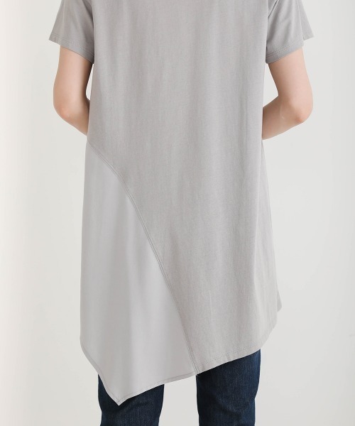 Bou Jeloud(ブージュルード)の「【コットン100】スムースコットンアシメ切り替えTOPS(Tシャツ/カットソー・レディース・ブラック/グレー/オフホワイト/A・FREE)」の6枚目の写真