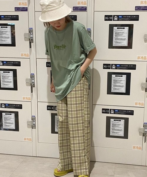 WEGO(ウィゴー)の「WEGO/ワンポイントロゴTシャツ(Tシャツ/カットソー・レディース・グリーン系その他/オフホワイト・MEDIUM/X-LARGE/LARGE/SMALL)」の19枚目の写真