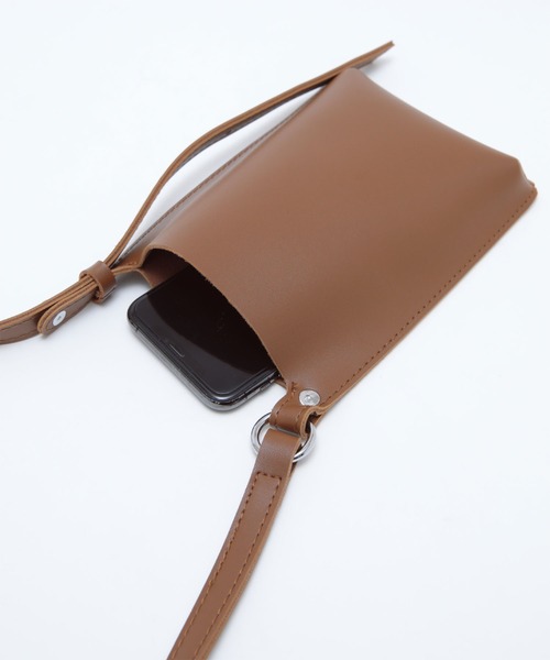 titivate（ティティベイト）の「ｽﾏﾎｼｮﾙﾀﾞｰﾊﾞｯｸﾞ（ショルダーバッグ・レディース・ホワイト/ブラック/ブラウン/ブルー・FREE）」の14枚目の写真