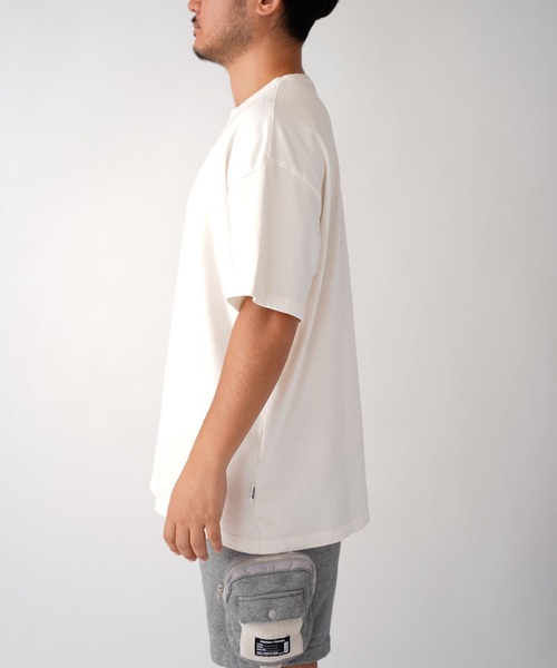 #Re:room(リルーム)の「ウォッシュドヴィンテージビッグTシャツ(Tシャツ/カットソー・メンズ・ブラック/オフホワイト/ブルー・SMALL/MEDIUM/LARGE)」の20枚目の写真