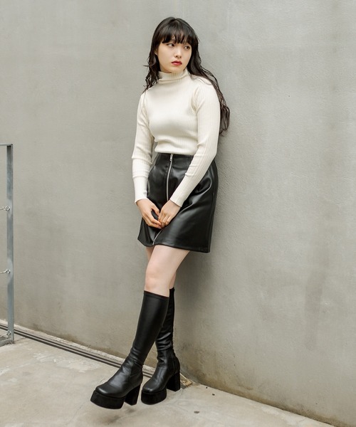 RASVOA（ラスボア）の「フロントジップレザースカート（スカート・レディース・ブラック・FREE）」の14枚目の写真