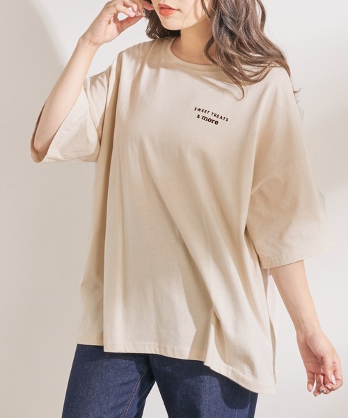 OLIVE des OLIVE（オリーブデオリーブ）の「CreamyビッグTシャツ（Tシャツ/カットソー・レディース・ベージュ/オフホワイト/ラベンダー/スミクロ・FREE）」の5枚目の写真