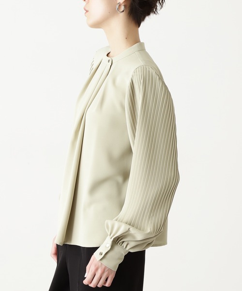 N.(N. Natural Beauty Basic)(エヌエヌナチュラルビューティーベーシック)の「◆ゴールドボタンプリーツブラウス(シャツ/ブラウス・レディース・ホワイト/ライトグリーン/ブルー/ネイビー・MEDIUM)」の21枚目の写真