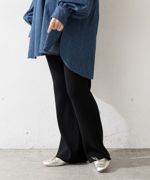 SHENERY（シーナリー）の「リブニットフレアパンツ（その他パンツ・レディース・ブラック/グレイッシュベージュ・FREE）」の15枚目の写真