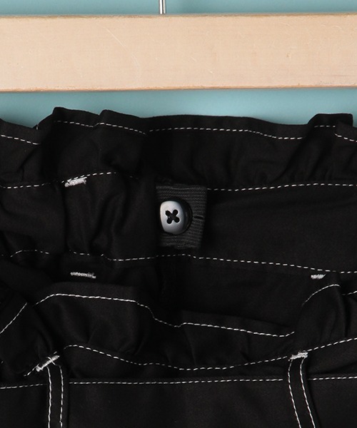 Lindsay（リンジィ）の「ベルトつきペーパーバックウエストスカート（スカート・キッズ・ライトカーキ/ブラック/アイボリー・L/M/S）」の13枚目の写真