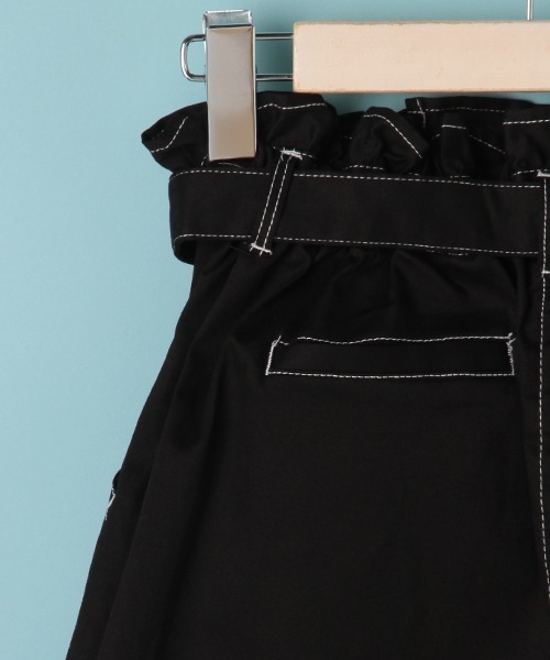 Lindsay（リンジィ）の「ベルトつきペーパーバックウエストスカート（スカート・キッズ・ライトカーキ/ブラック/アイボリー・L/M/S）」の11枚目の写真