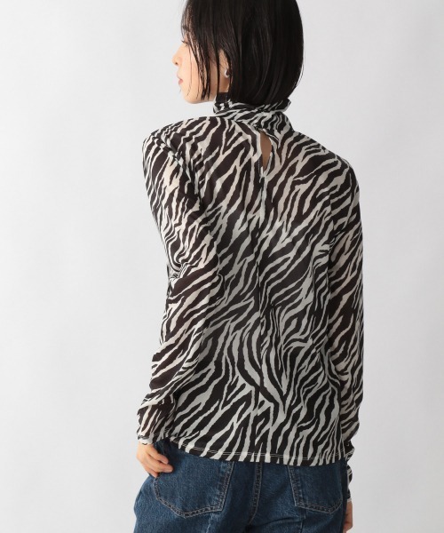 LOWRYS FARM(ローリーズファーム)の「ガラシアータートルLS 236291(Tシャツ/カットソー・レディース・ブラック/ブラウン/グレー/ピンク・FREE)」の5枚目の写真