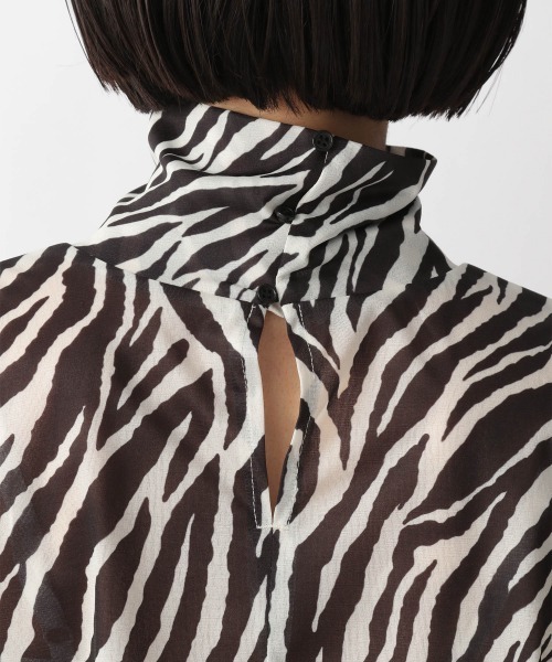 LOWRYS FARM(ローリーズファーム)の「ガラシアータートルLS 236291(Tシャツ/カットソー・レディース・ブラック/ブラウン/グレー/ピンク・FREE)」の20枚目の写真