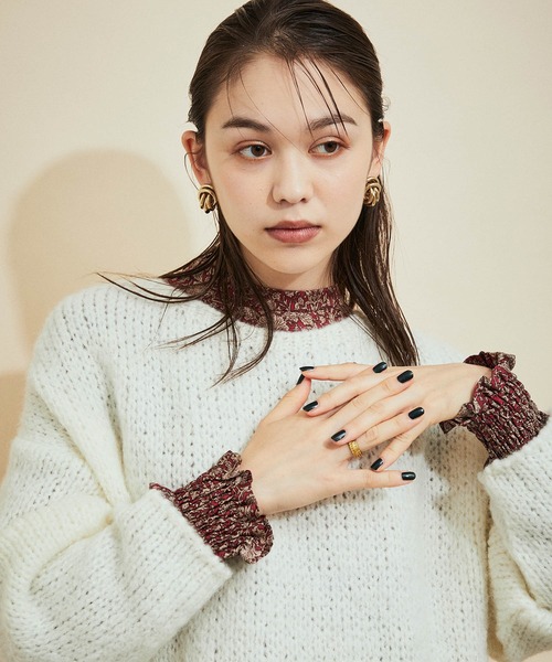 MADEMOISELLE ROPE'（マドモアゼル ロペ）の「【セットアップ対応】ボタニカルフラワースタンドカラーブラウス（シャツ/ブラウス・レディース・ブルー系その他/レッド系その他2・38）」の7枚目の写真