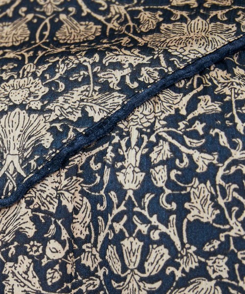 MADEMOISELLE ROPE'（マドモアゼル ロペ）の「【セットアップ対応】ボタニカルフラワースタンドカラーブラウス（シャツ/ブラウス・レディース・ブルー系その他/レッド系その他2・38）」の10枚目の写真