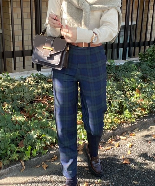 archives（アルシーヴ）の「【web限定】配色パイピングリブニットプルオーバー（ニット/セーター・レディース・グレイッシュベージュ/オレンジ/アイボリー/ブラック/グリーン系その他/グレー・MEDIUM）」の21枚目の写真