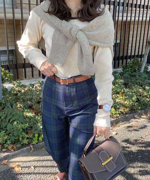 archives（アルシーヴ）の「【web限定】配色パイピングリブニットプルオーバー（ニット/セーター・レディース・グレイッシュベージュ/オレンジ/アイボリー/ブラック/グリーン系その他/グレー・MEDIUM）」の20枚目の写真