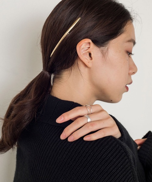 w closet(ダブルクローゼット)の「ロングメタリックヘアーコーム(バレッタ/ヘアクリップ・レディース・シルバー/ゴールド・FREE)」の2枚目の写真