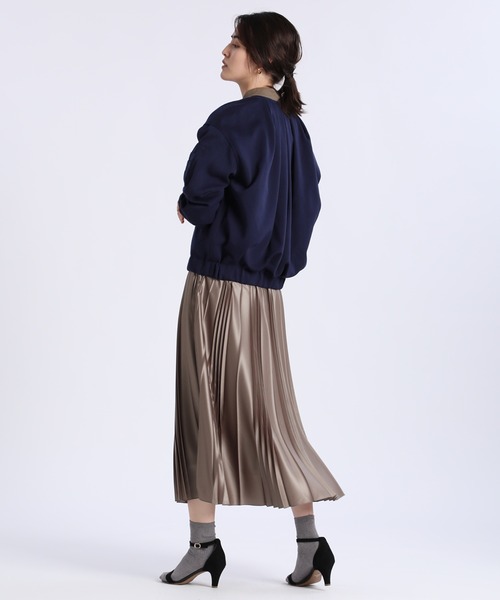 INED（イネド）の「《INED30th×スタイリスト・安西こずえ》MA-1ディテールブルゾン（MA-1・レディース・カーキ/ネイビー・9号）」の6枚目の写真