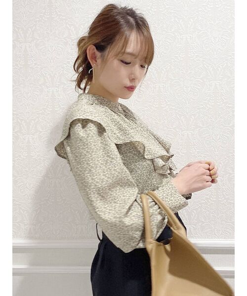 dazzlin（ダズリン）の「ラッフルカラーブラウス（シャツ/ブラウス・レディース・オフホワイト/グレー/グリーン/その他1/ブラック・FREE）」の14枚目の写真