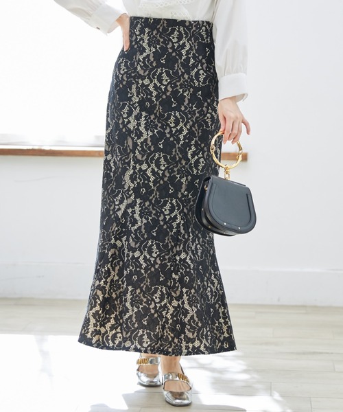 tocco closet(トッコ クローゼット)の「フラワーレースマーメイドスカート(スカート・レディース・ブルー/ブラック・M)」の4枚目の写真