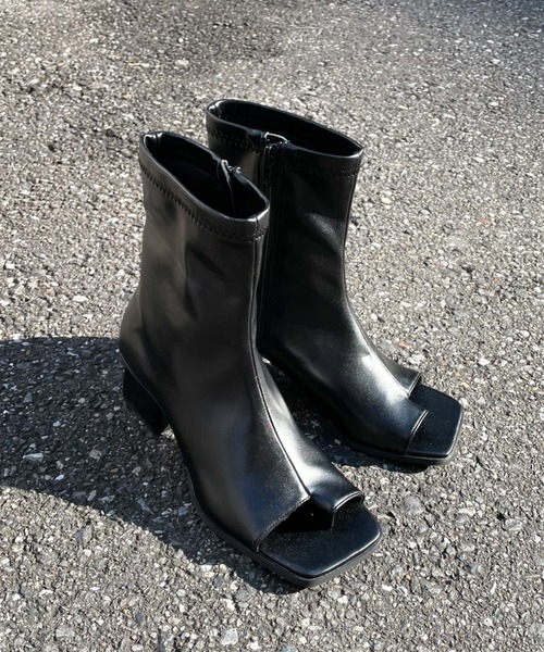 archives（アルシーヴ）の「ブーツサンダル（ブーツ・レディース・ブラック/アイボリー・MEDIUM/LARGE）」の2枚目の写真