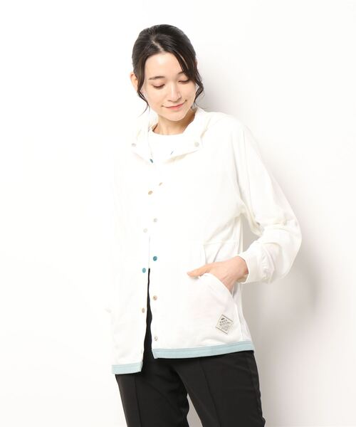 KRIFF MAYER Lady's Collection(クリフメイヤーレディースコレクション)の「UVカットさらボタンパーカー(パーカー・レディース・オフホワイト/カーキ/サックスブルー/イエロー/カラフル/チャコール・MEDIUM/LARGE)」の2枚目の写真