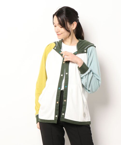 KRIFF MAYER Lady's Collection(クリフメイヤーレディースコレクション)の「UVカットさらボタンパーカー(パーカー・レディース・オフホワイト/カーキ/サックスブルー/イエロー/カラフル/チャコール・MEDIUM/LARGE)」の6枚目の写真