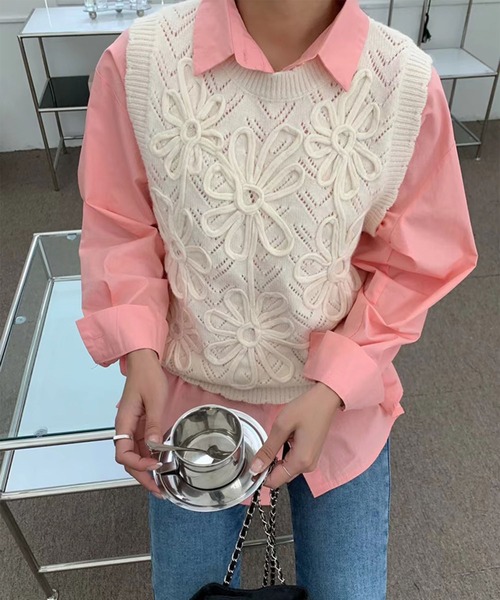 me+em select（ミームセレクト）の「【セットアイテム】花柄ニットベスト＋カラービッグシャツ SET【数量限定販売】（ベスト・レディース・パープル/アイボリー/ピンク/イエロー・FREE）」の5枚目の写真