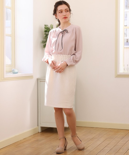 ASTORIA ODIER(アストリアオディール)の「2WAYパールピンボウタイブラウス(シャツ/ブラウス・レディース・ホワイト/ベージュ/ネイビー/サックスブルー/ミント/ピンクベージュ・SMALL/MEDIUM/LARGE)」の22枚目の写真