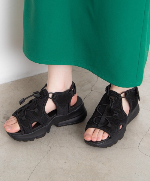 WEGO（ウィゴー）の「WEGO/ボリュームスポーツサンダル（サンダル・レディース・ホワイト/ブラック・MEDIUM/LARGE）」の5枚目の写真