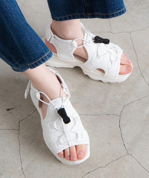 WEGO（ウィゴー）の「WEGO/ボリュームスポーツサンダル（サンダル・レディース・ホワイト/ブラック・MEDIUM/LARGE）」の20枚目の写真