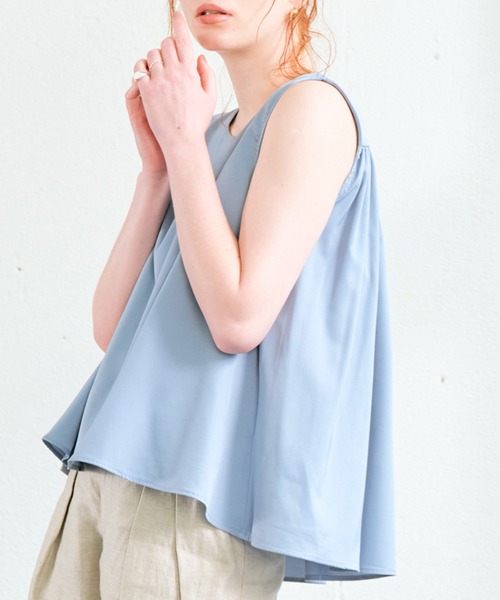 ECRIRE（エクリール）の「【haushinkaコラボ】キーネックイレヘムブラウス（シャツ/ブラウス・レディース・ブラック/ブラウン/グレー/アイボリー・M/L）」の14枚目の写真