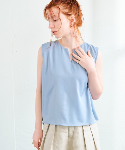 ECRIRE（エクリール）の「【haushinkaコラボ】キーネックイレヘムブラウス（シャツ/ブラウス・レディース・ブラック/ブラウン/グレー/アイボリー・M/L）」の18枚目の写真