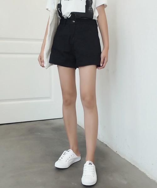 urge：（アージコロン ）の「【URGE：】 ヘビーツイル　ショートパンツ（その他パンツ・レディース・ホワイト/ブラック/アイボリー・SMALL/MEDIUM/LARGE/X-LARGE）」の4枚目の写真