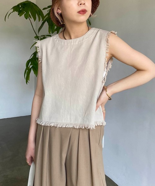 CAPRICIEUX LE'MAGE（カプリシューレマージュ）の「バックオープンカットオフベスト（ベスト・レディース・アイボリー/ブルー・FREE）」の7枚目の写真