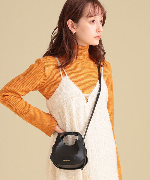 Ray BEAMS(レイビームス)の「【WEB限定】Hashibami / ミニ ショルダー バッグ(ショルダーバッグ・レディース・ブラック/ブラウン・ONE SIZE)」の4枚目の写真