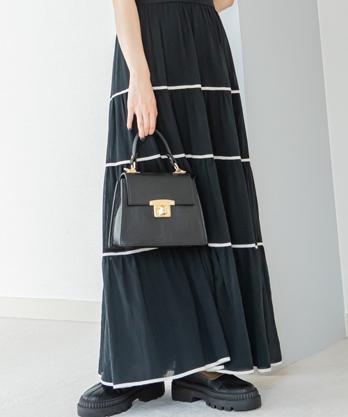 U by SPICK&SPAN（ユーバイスピックアンドスパン）の「【AULENTTI/オウレンティ】 ストラップ付ハンドルBAG（ハンドバッグ・レディース・ブラック/ベージュ・FREE）」の3枚目の写真