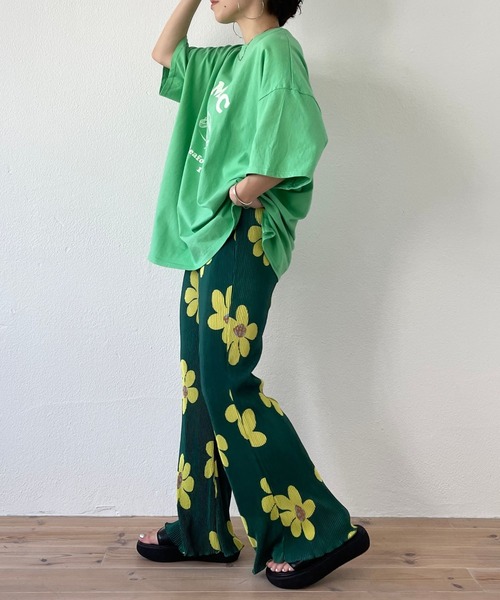 wee9s（ウィークス）の「"SEBASTIAN" tee / サイドスリットオーバーサイズ"セバスチャン"ティーシャツ（Tシャツ/カットソー・レディース・スカイブルー/グリーン・FREE）」の10枚目の写真