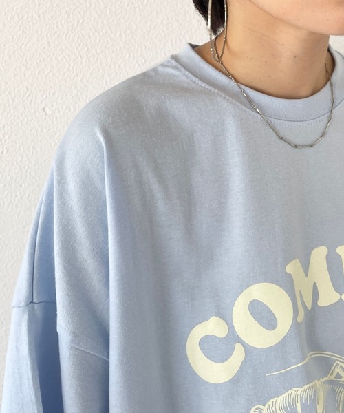 wee9s（ウィークス）の「"SEBASTIAN" tee / サイドスリットオーバーサイズ"セバスチャン"ティーシャツ（Tシャツ/カットソー・レディース・スカイブルー/グリーン・FREE）」の7枚目の写真