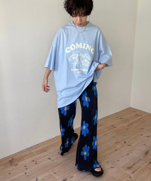 wee9s（ウィークス）の「"SEBASTIAN" tee / サイドスリットオーバーサイズ"セバスチャン"ティーシャツ（Tシャツ/カットソー・レディース・スカイブルー/グリーン・FREE）」の15枚目の写真