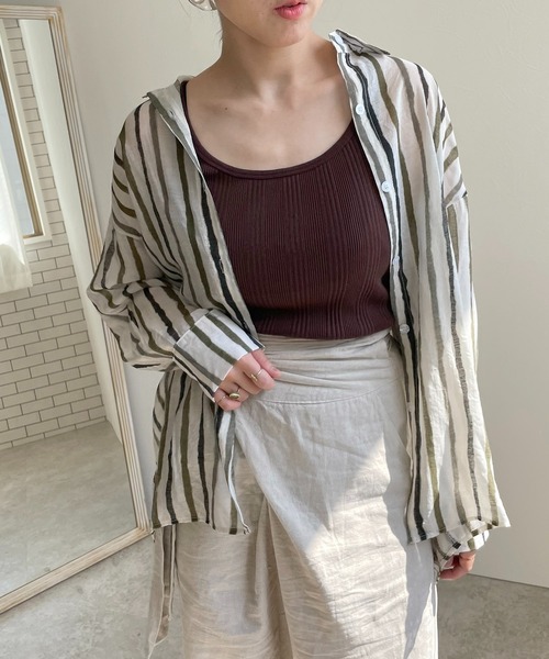 LHELBIE(レルビエ)の「シアーストライプシャツ(シャツ/ブラウス・レディース・ブラック/カーキ/ブルー・M)」の10枚目の写真