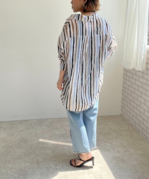 LHELBIE(レルビエ)の「シアーストライプシャツ(シャツ/ブラウス・レディース・ブラック/カーキ/ブルー・M)」の13枚目の写真