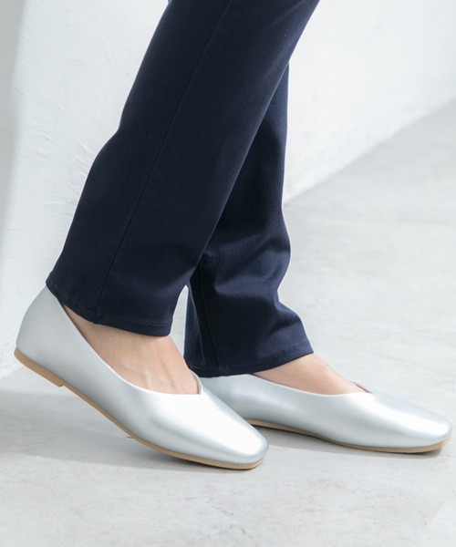 Honeys（ハニーズ）の「やわらかスクエアトゥパンプス（パンプス・レディース・ブラック/モカ/ブラック系その他/ライトベージュ/シルバー・22.5/24.5/23.5/24.0/23.0）」の5枚目の写真