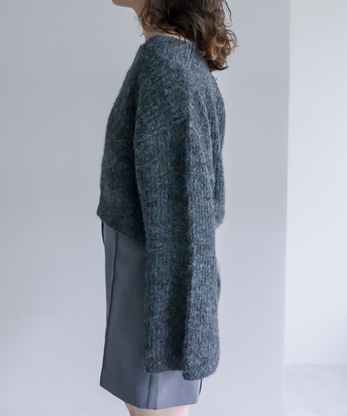 mystic（ミスティック）の「袖フレアショートニット（ニット/セーター・レディース・オフホワイト/チャコールグレー/ブルー・FREE）」の22枚目の写真