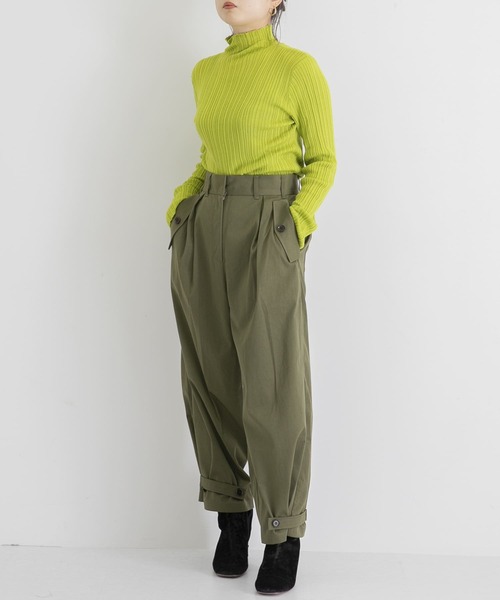 WANDERUNG（ワンデルング）の「WANDERUNG　Ribbed pullover（ニット/セーター・レディース・グレー/グリーン系その他/ブラック/アイボリー・FREE）」の6枚目の写真