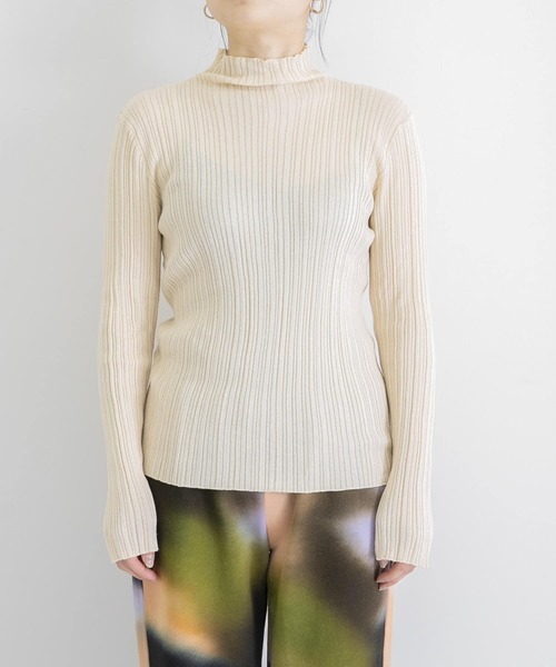 WANDERUNG（ワンデルング）の「WANDERUNG　Ribbed pullover（ニット/セーター・レディース・グレー/グリーン系その他/ブラック/アイボリー・FREE）」の10枚目の写真