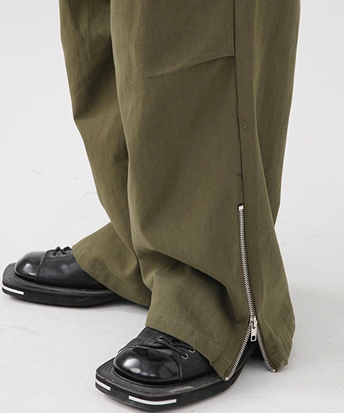 WESTBOY(ウエストボーイ)の「ワイドストレートミリタリーカーゴパンツWO22W2PT02【WB ORIGINALS】(カーゴパンツ・メンズ・ブラック/カーキ・M/L/XL)」の6枚目の写真