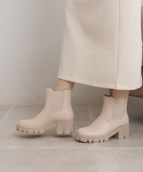 SHOO・LA・RUE(シューラルー)の「◆【消臭】ヒールアップチェルシーブーツ(ブーツ・レディース・ブラック/ナチュラル・35/45)」の6枚目の写真