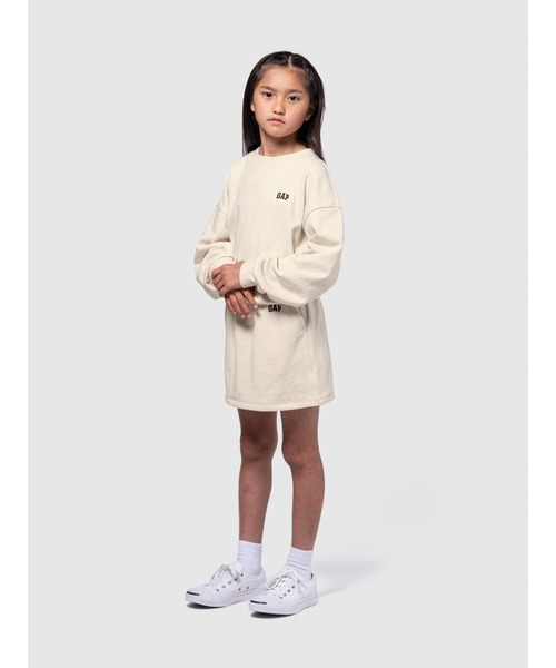 GAP（ギャップ）の「GAPロゴ オーバーサイズ スウェット・トレーナー (キッズ)（スウェット・キッズ・グレー/ベージュ/オフホワイト・120cm/150cm/140cm/130cm/160cm）」の8枚目の写真