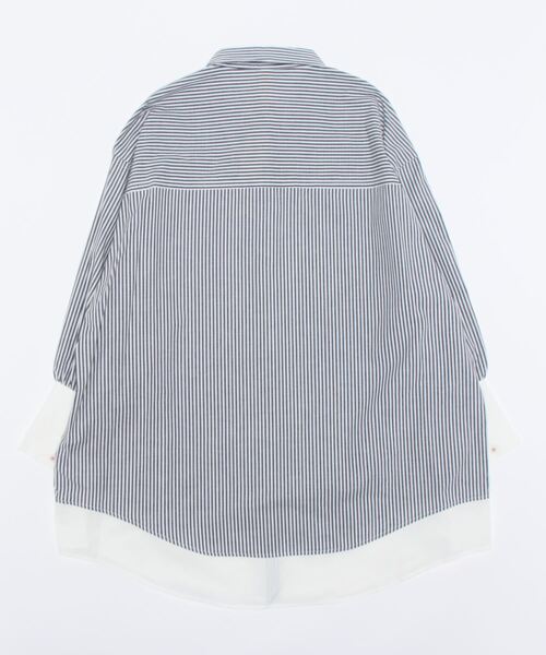 Q(キュー)の「ストライプギャザースリーブビッグシャツ(シャツ/ブラウス・レディース・ブラック系その他・MEDIUM)」の2枚目の写真