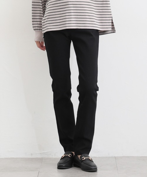 Honeys（ハニーズ）の「デニムスキニー（股下７６ｃｍ）（デニムパンツ・レディース・ライトインディゴブルー/ワンウォッシュ/ブラック・S/M/L/LL/3L）」の2枚目の写真