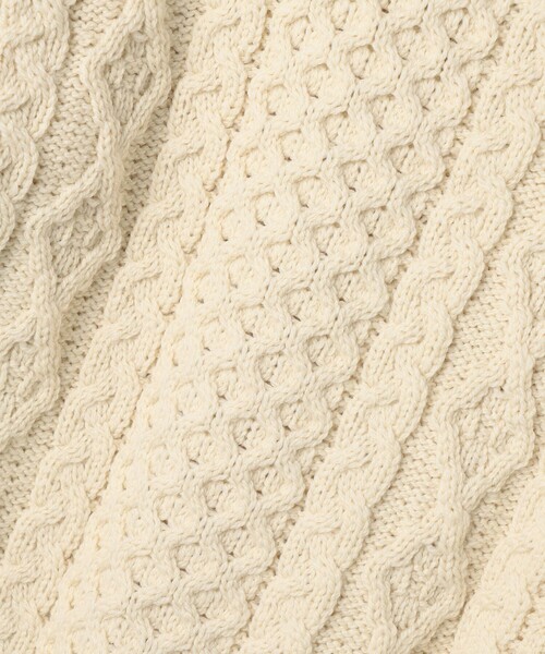 Aresense（アーセンス）の「Oldderby Knitwear/オールドダービーニット Aran Hooded Sloth pullover/アランフーデットスキッパーニットプルオーバー（ニット/セーター・レディース・ホワイト・MEDIUM）」の6枚目の写真