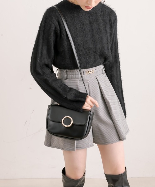 OLIVE des OLIVE（オリーブデオリーブ）の「パールバックルショルダーバッグ（ショルダーバッグ・レディース・ブラック/アイボリー・FREE）」の5枚目の写真